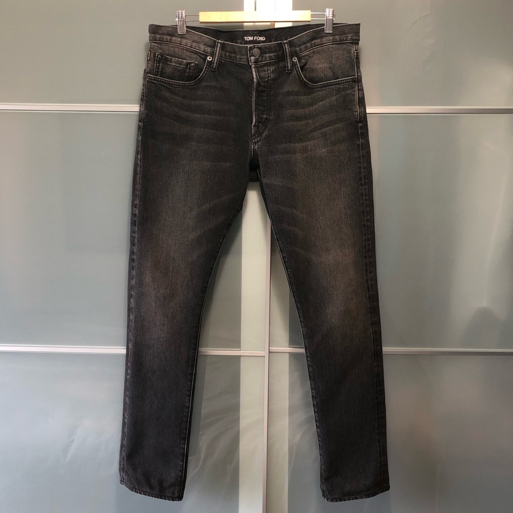 SOLD ๐ฆ TOM FORD
Slim-Fit Selvedge Jeans - Picture 3 of 16